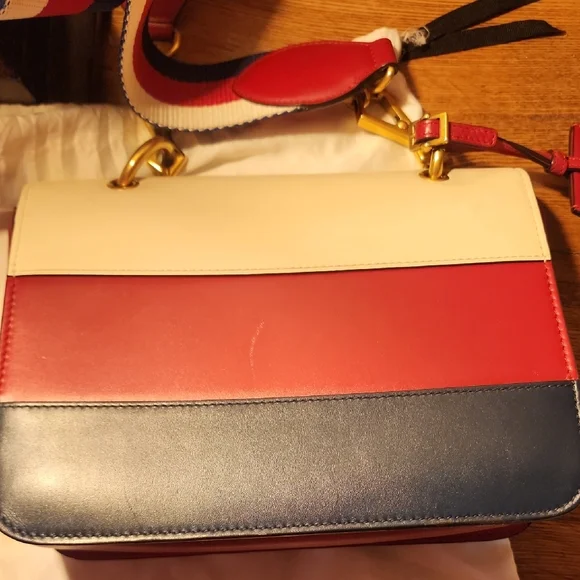 Gucci Cream, Red & Navy Leather Shoulder Bag with Jeweled Bee - Picture 3 of 7